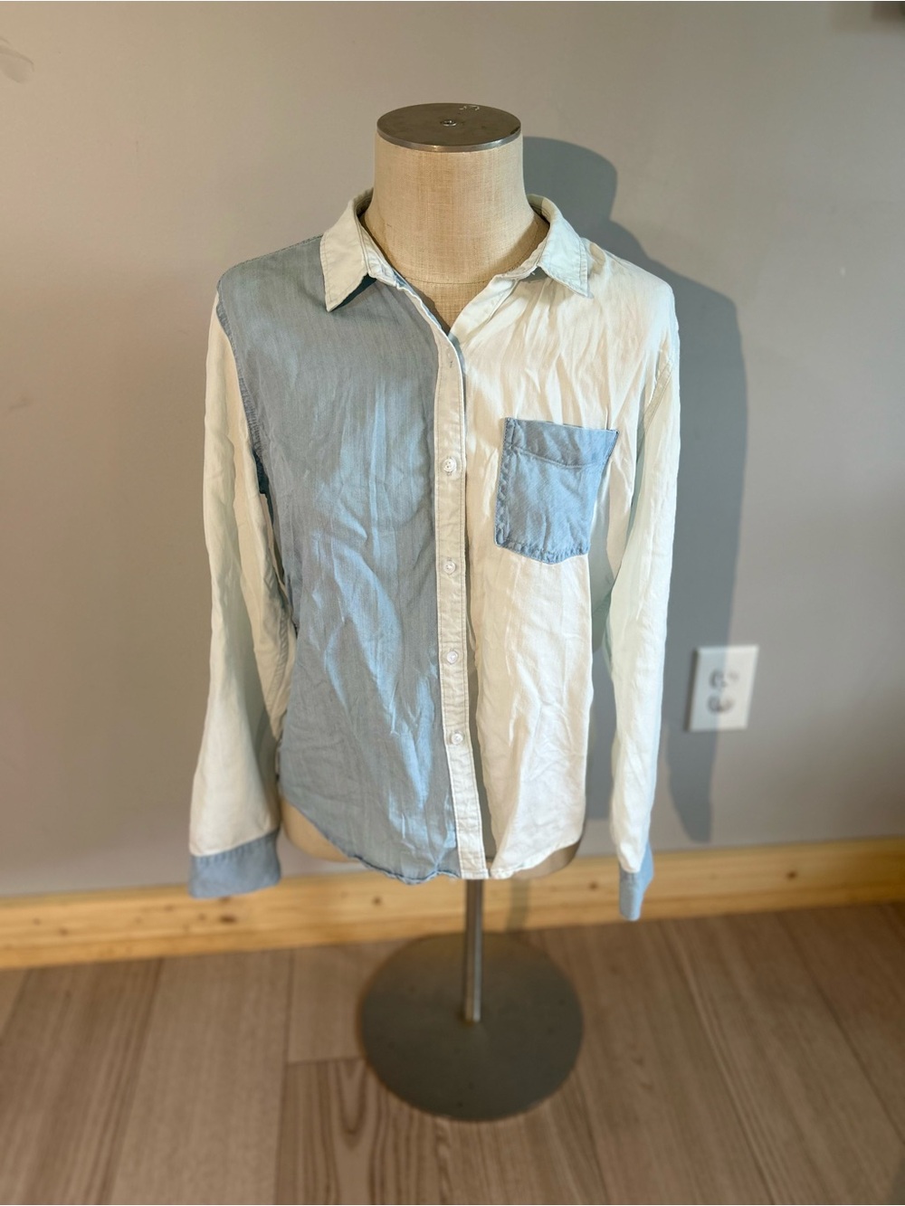 Time and Tru Two-Tone Light Blue and White Button-Up Shirt